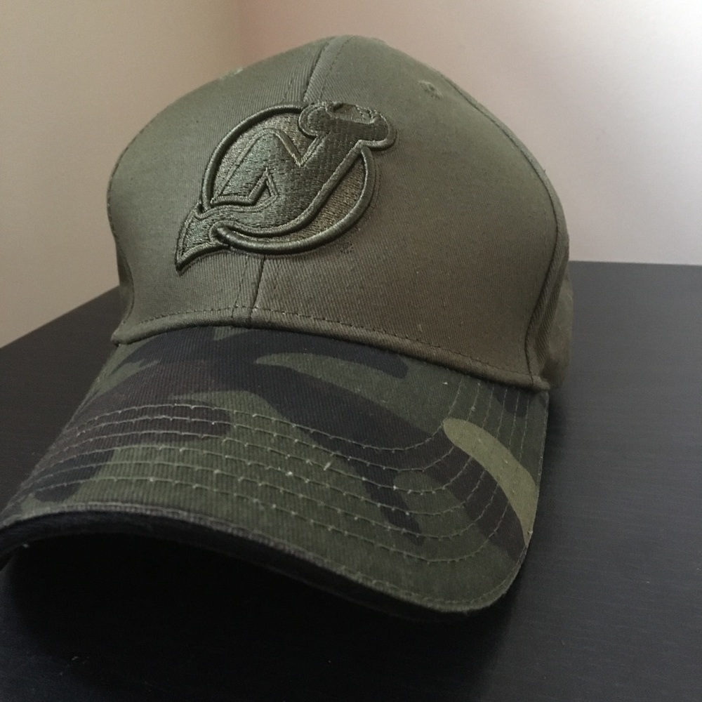 New Jersey Devils camo cap- unisex